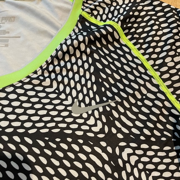 Nike Dri-Fit Fitted Top - Picture 2 of 5